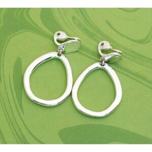 Vintage Minimalist Vibrant Silver Tone Oval Clip On Earrings by HMN - W7